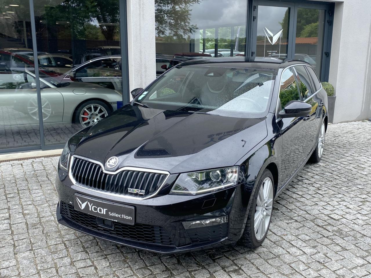 SKODA-Octavia combi-Combi 2.0 TSI 220 cv RS 